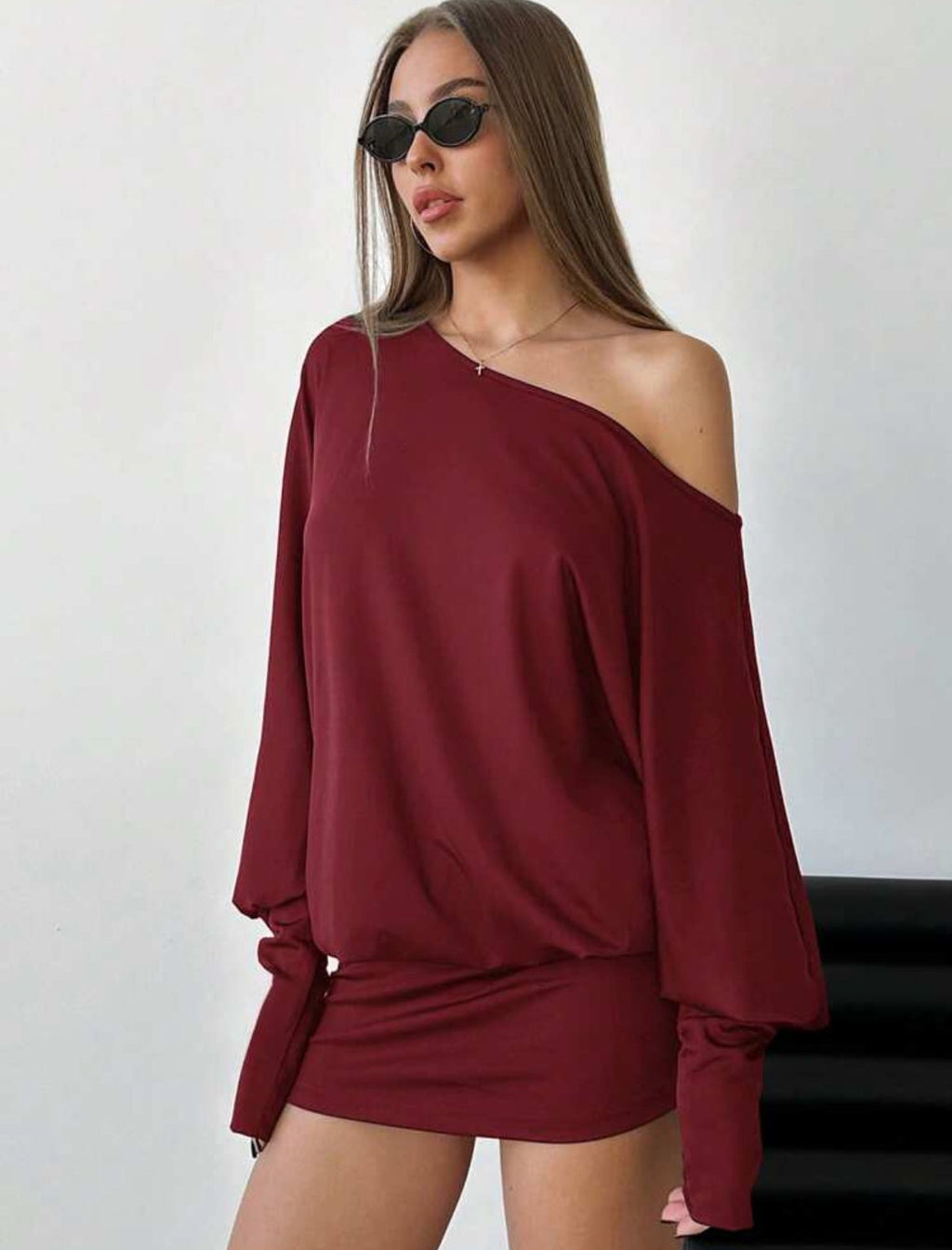 Vestido Sorella con hombros descubiertos – Seducción suave ✨
