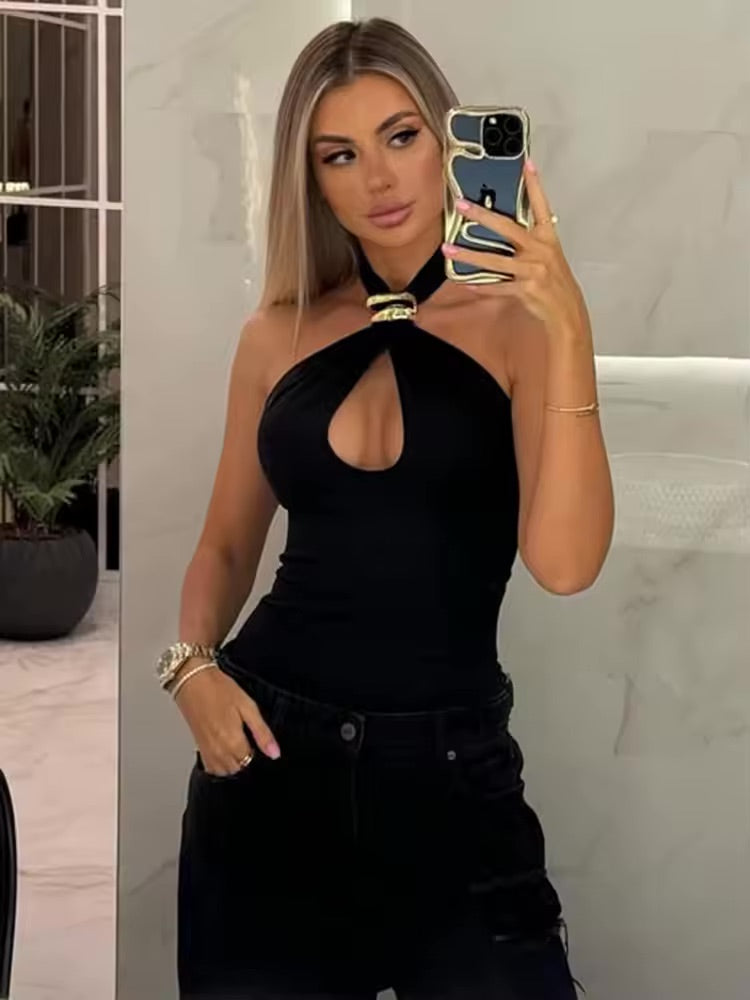 Nova Metal Ring Top – Sleek & Sultry 🖤✨